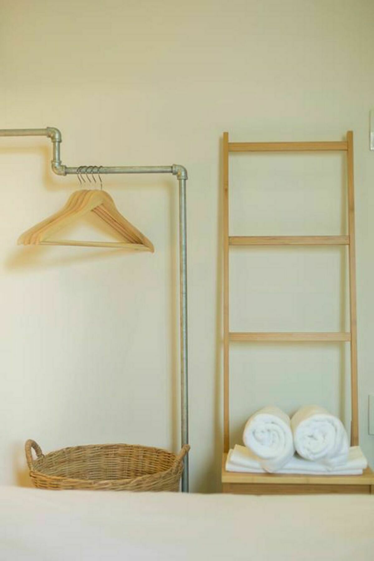 Folk Poshtel Silom Bed & Breakfast Bangkok Exterior photo