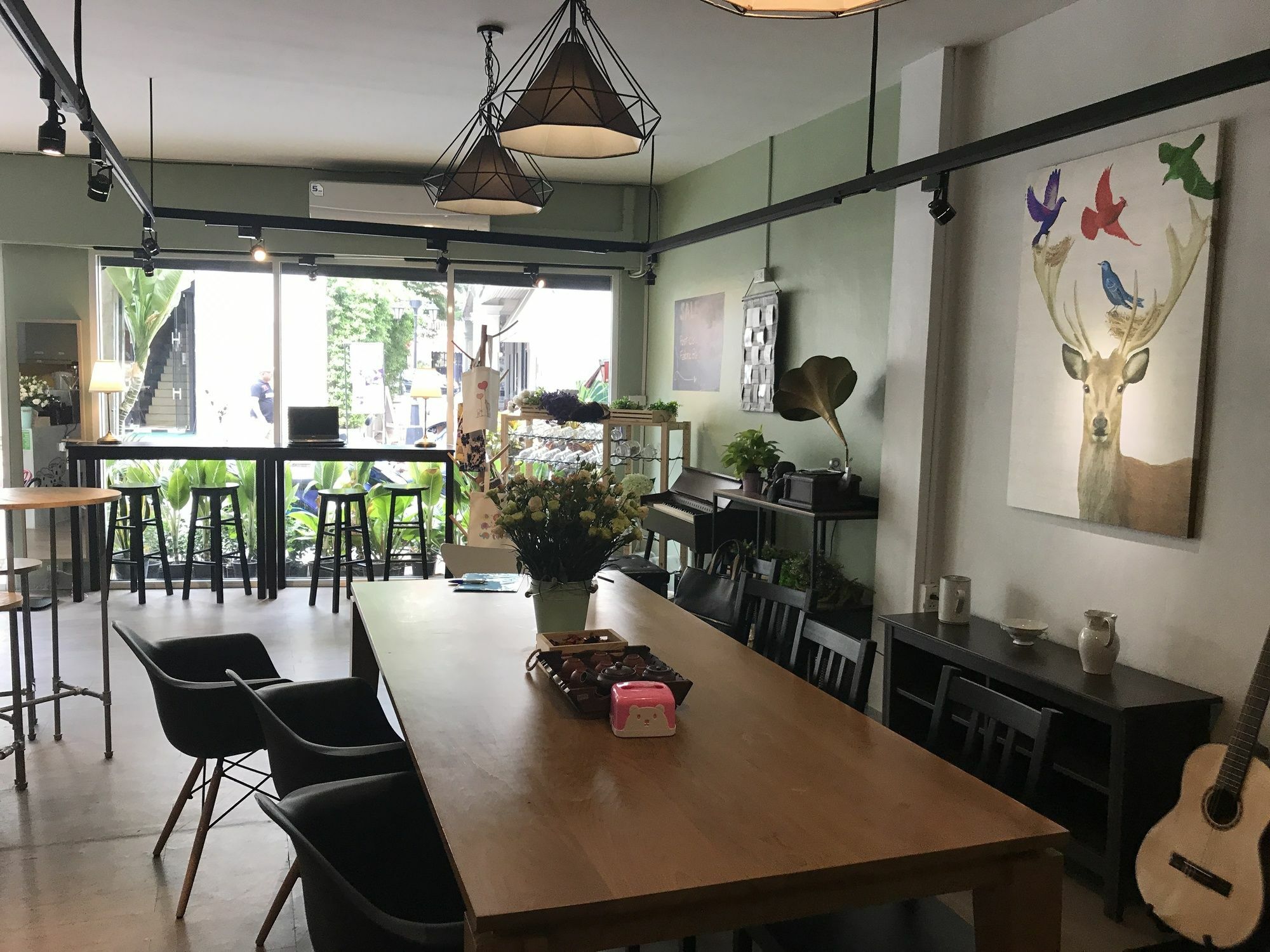 Folk Poshtel Silom Bed & Breakfast Bangkok Exterior photo